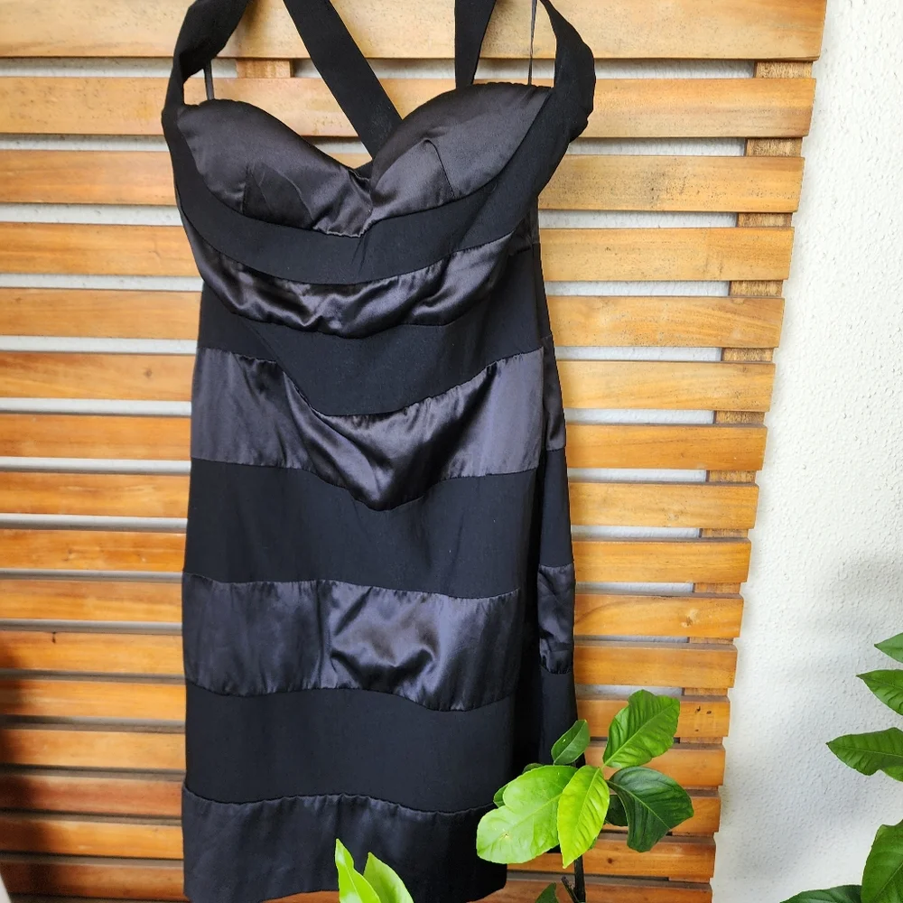 KITTY KAT Size 14 black figure-hugging midi dress - Picture 4 of 15